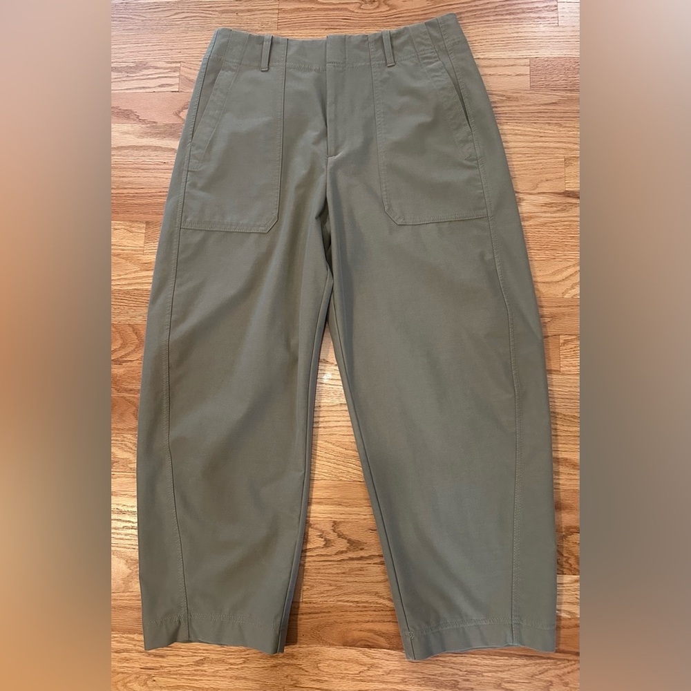 Athleta Skyline High Rise Barrel Leg Green Pants - Women’s Size 14